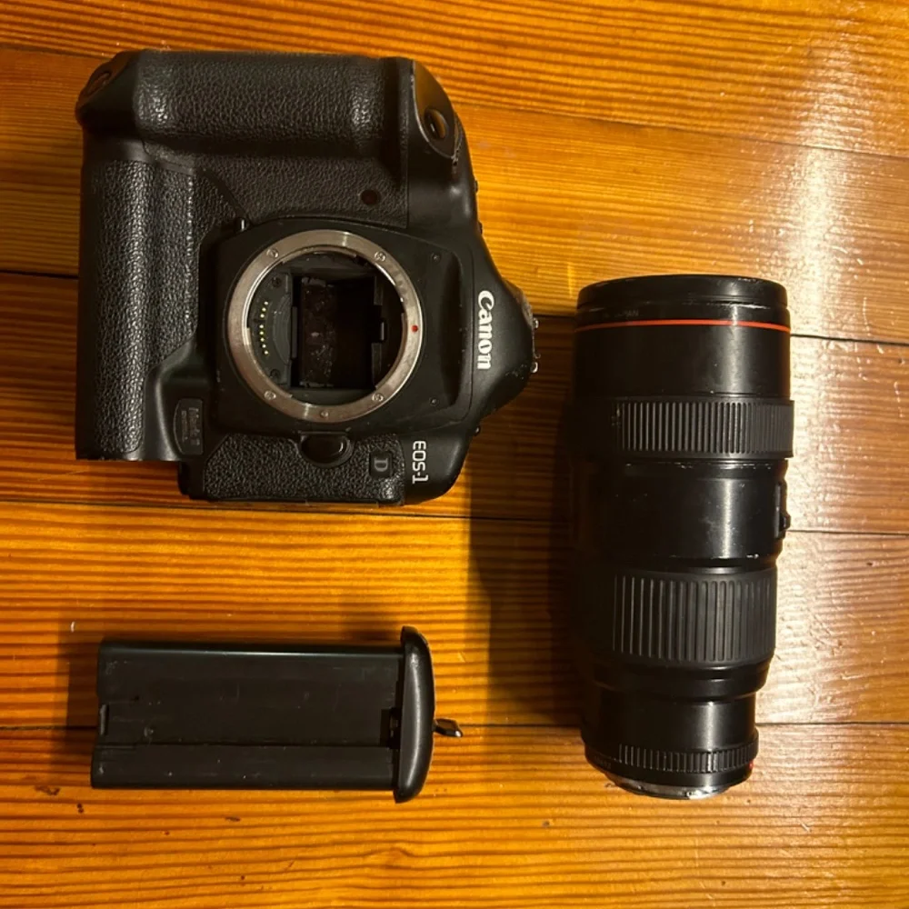Canon EOS 1D Mark II 8.2MP Digital SLR Camera Body And Lens - Black